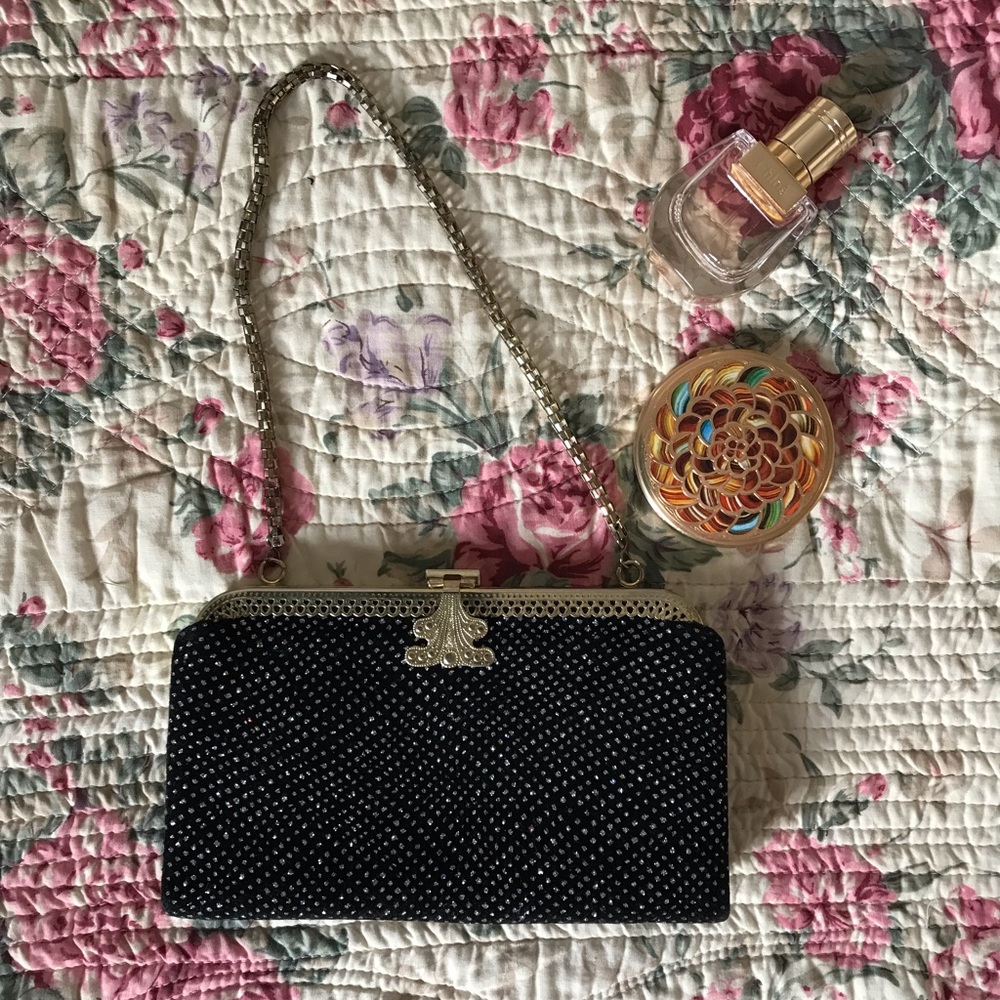 Gorgeous Art Deco Black Vintage Velvet Clutch  / Evening Purse With Gold Chain